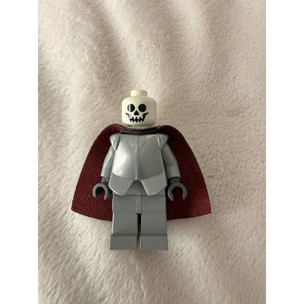 LEGO Castle Skeleton Knight Minifigure with Armor and Dark Red Cape